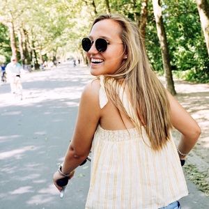 Meet your Posher, Devyn